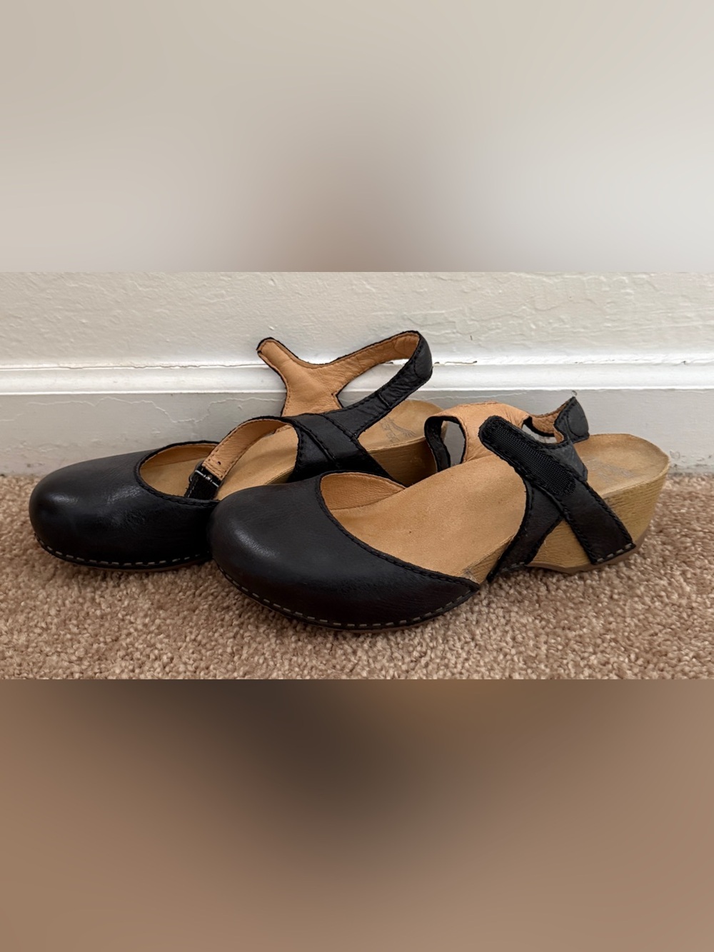 Women's Black Leather Clogs